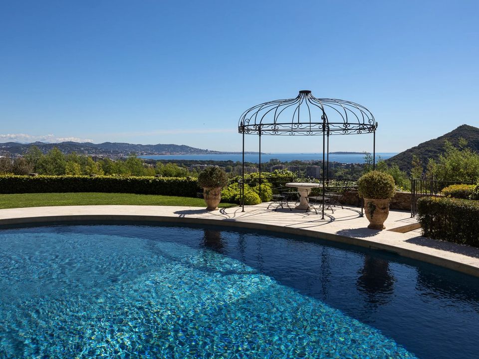 Villa i Mandelieu-la-Napoule, Alpes-Maritimes - foto 3