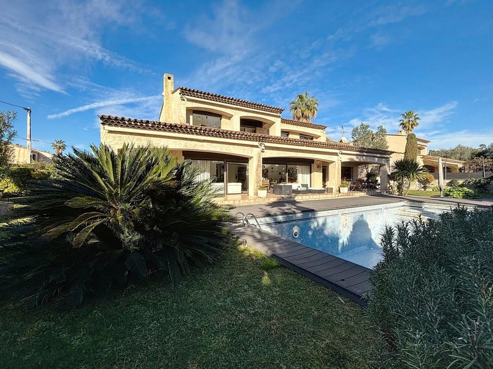 Villa i Antibes, Alpes-Maritimes - foto 1