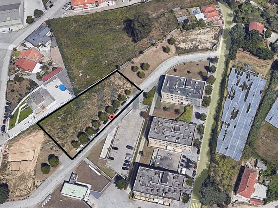 Helårsgrund i Aguas Santas, Porto - foto 1