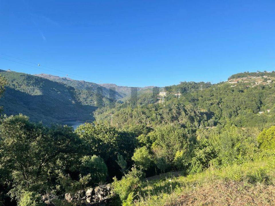 Helårsgrund i Paredes, Porto - foto 1