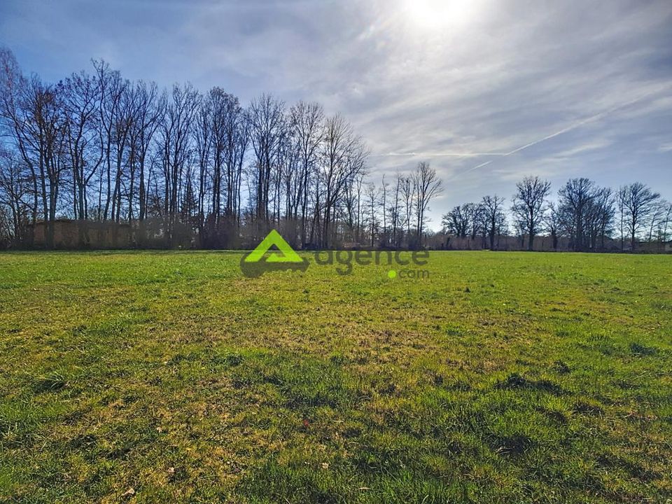 Helårsgrund i Gouzon, Creuse - foto 1