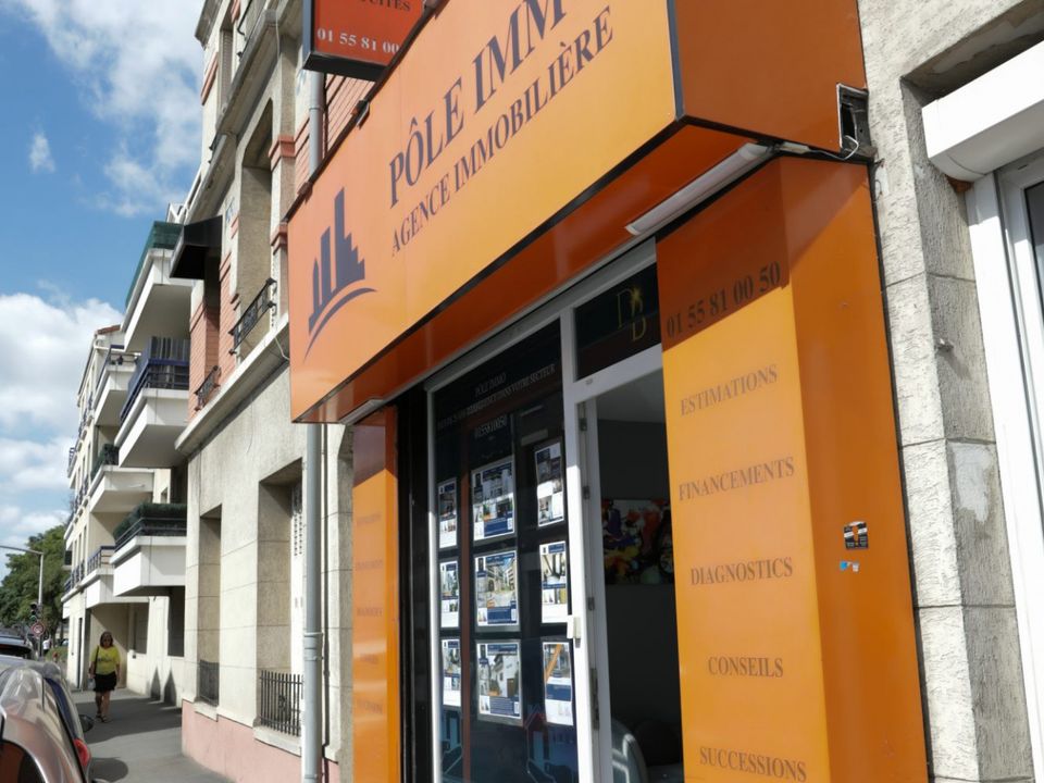 Erhvervsejendom i Blanc-Mesnil, Seine-Saint-Denis - foto 3