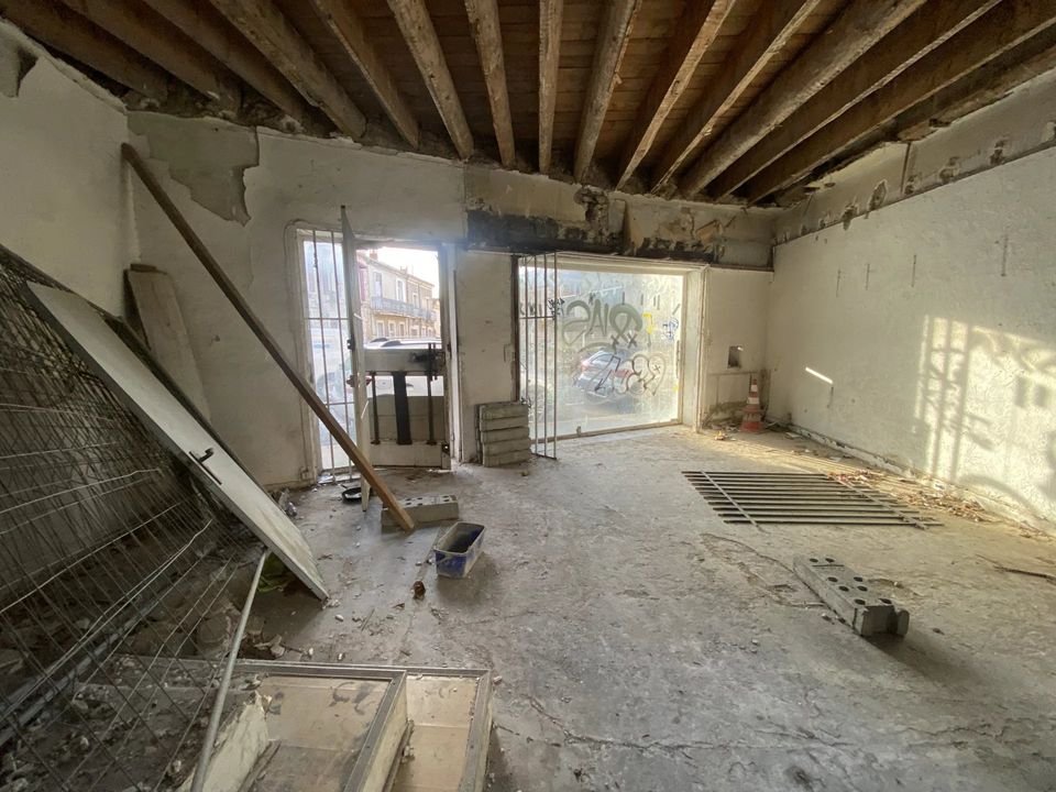 Erhvervsejendom i Nimes, Gard - foto 2
