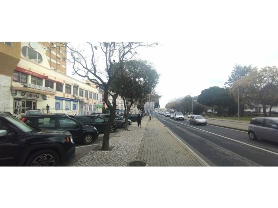 Erhvervsejendom i Amora, Setubal - foto 2