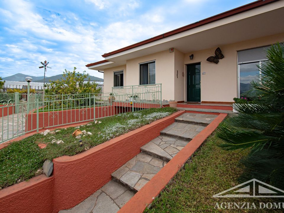 Villa i Bordighera, Imperia - foto 1