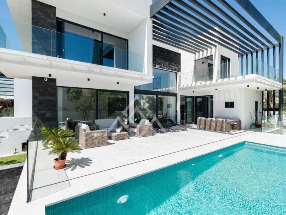 Villa i Elviria, Malaga - foto 1