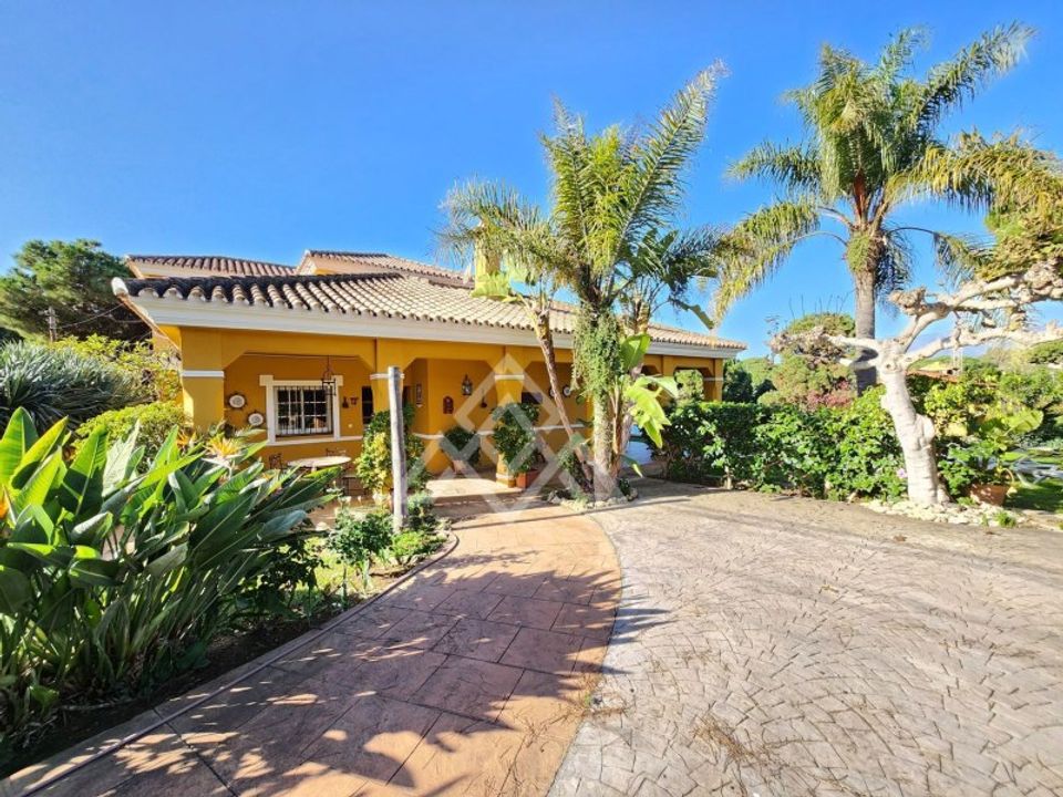 Villa i Las Chapas, Malaga - bilde 1