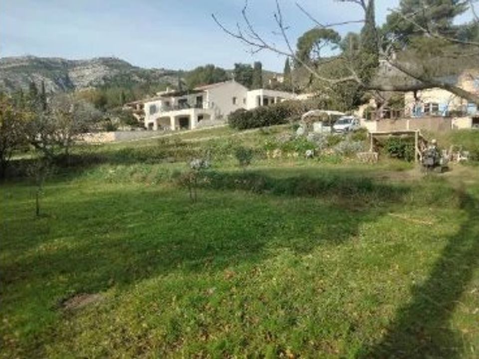 Helårsgrund i Roquevaire, Bouches-du-Rhone - foto 1