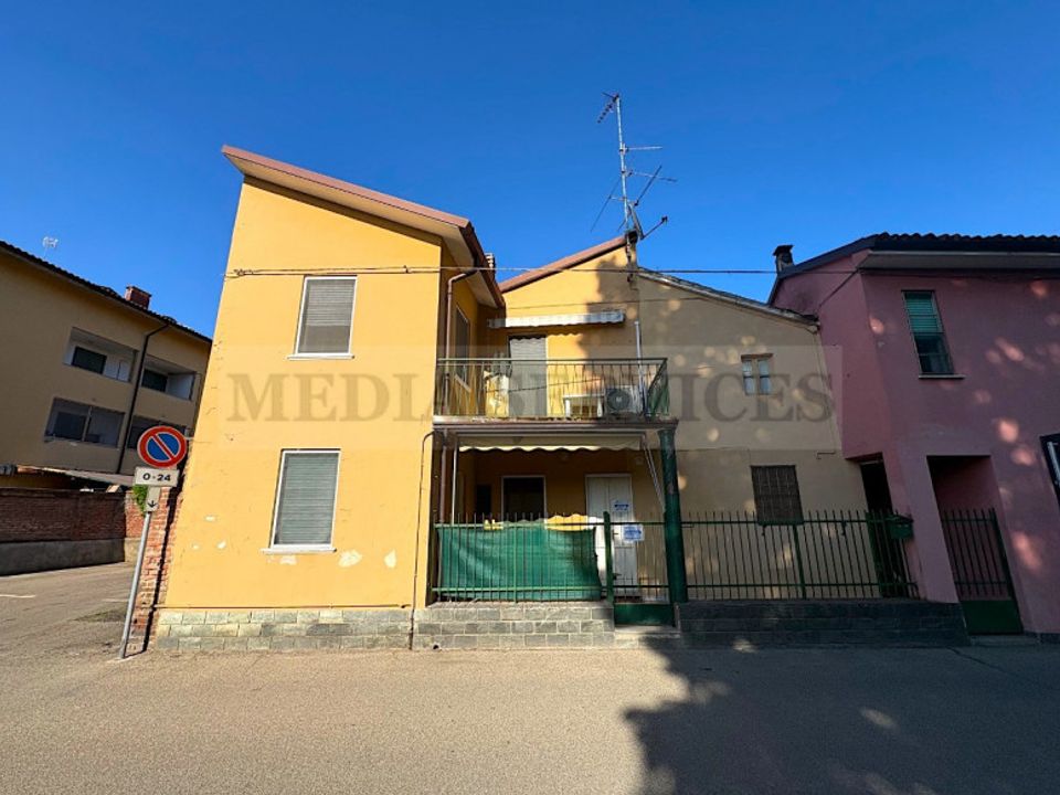 Rækkehus i Sannazzaro de Burgondi, Pavia - foto 1