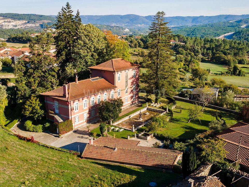 Erhvervsejendom i Vila Pouca de Aguiar, Vila Real - foto 1