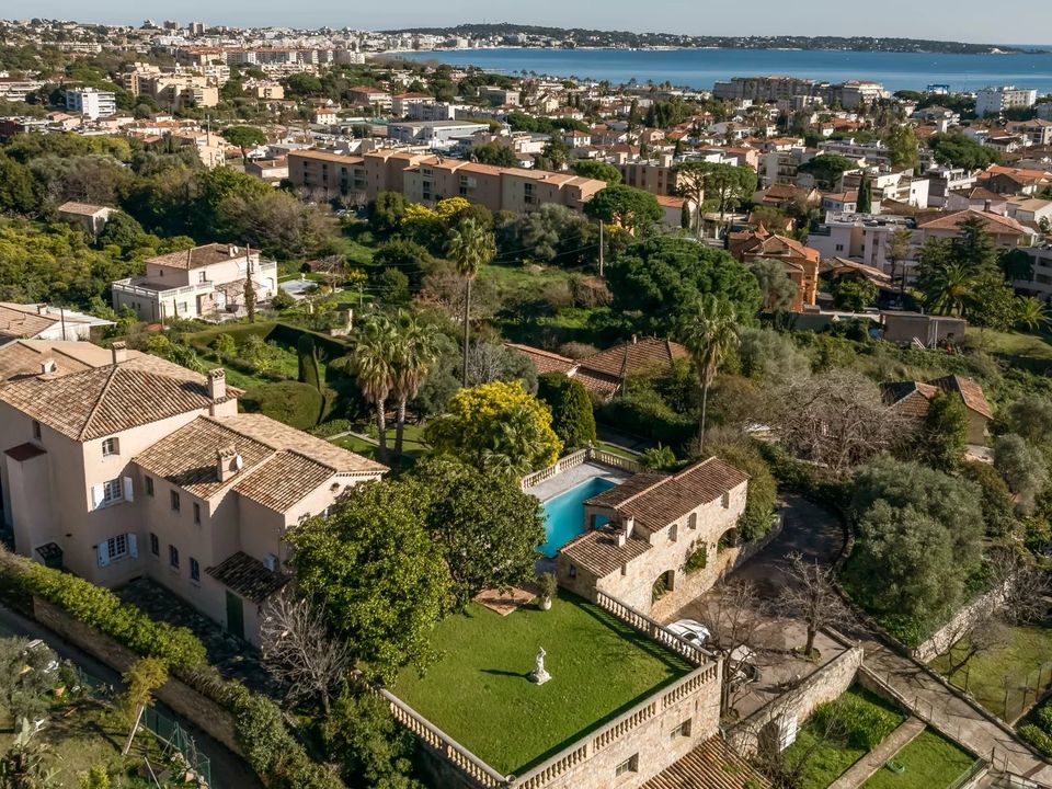 Villa in Vallauris, Alpes-Maritimes - foto 1