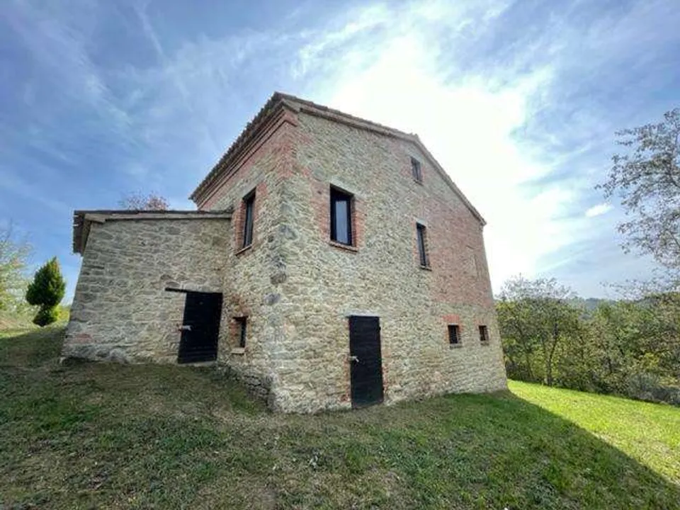 Farm house in Penna San Giovanni, Macerata - photo 1