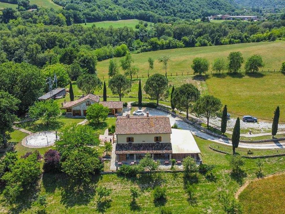 Villa em Fermignano, Pesaro and Urbino - foto 1