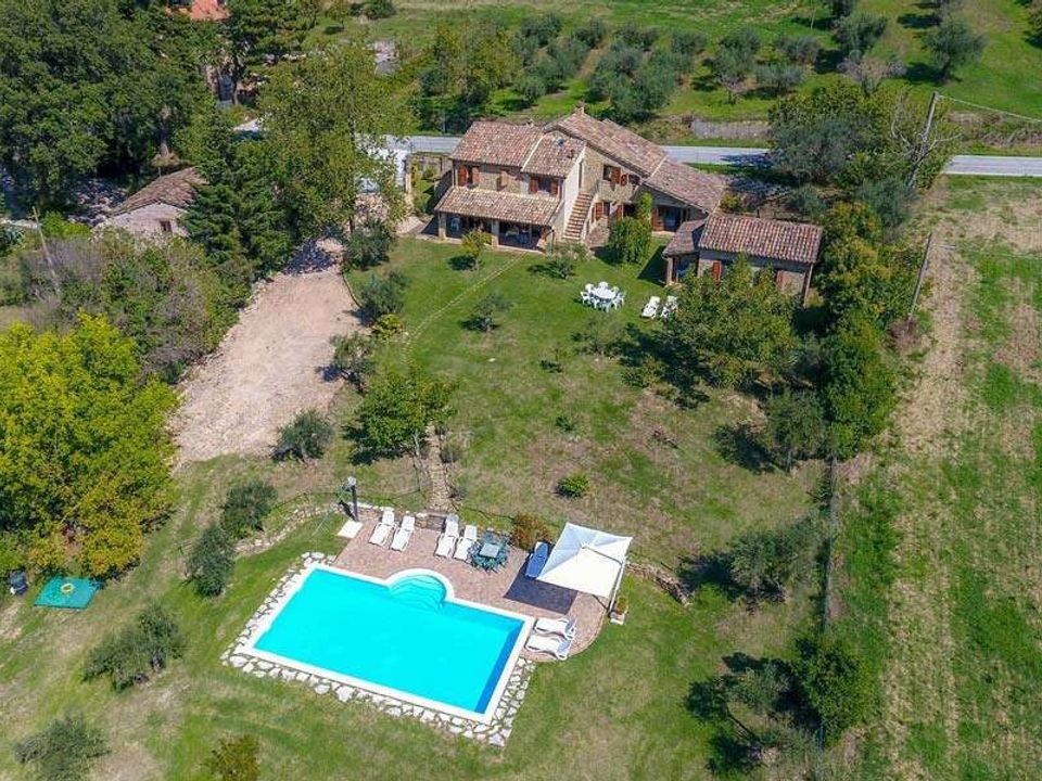 Villa in Gualdo, Macerata - photo 2