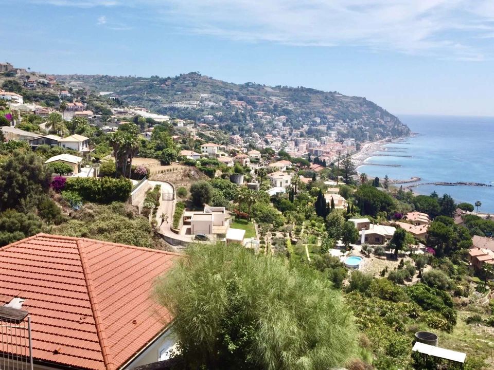 Villa i Ospedaletti, Imperia - foto 2