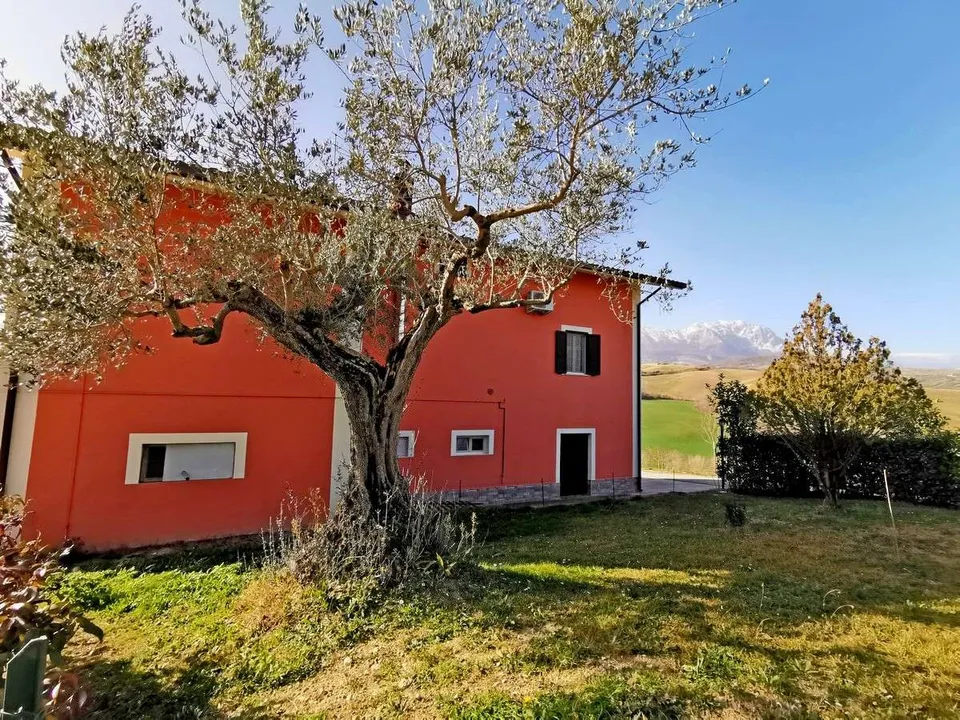 Casa de campo en Penne, Pescara - foto 1