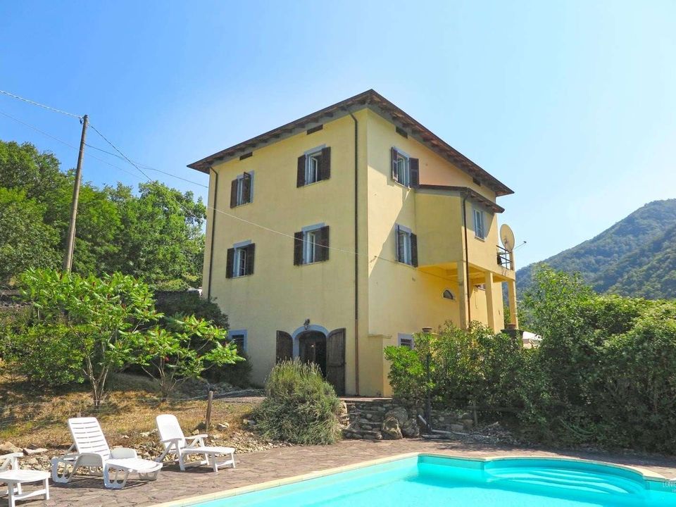Villa i Licciana Nardi, Massa and Carrara - foto 1
