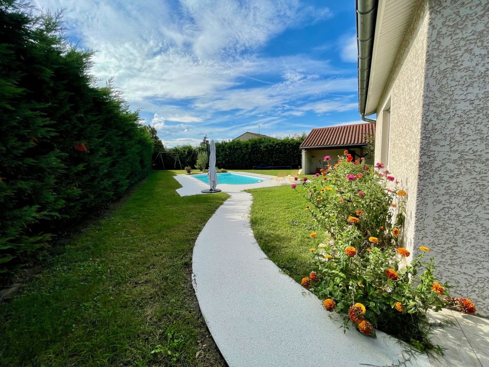 Villa in Chanas, Isere - photo 4