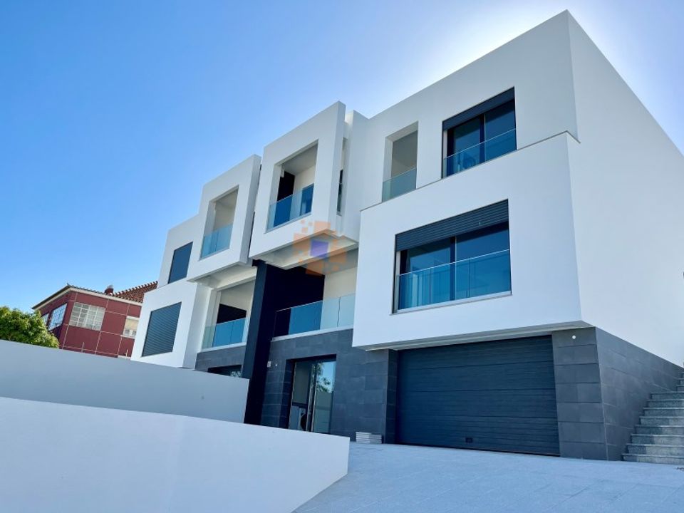 Byhus i Corroios, Setubal - foto 1
