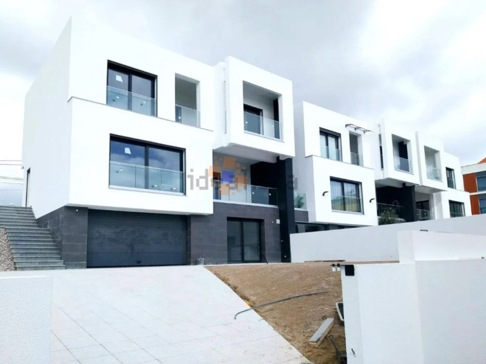 Villa i Corroios, Setubal - foto 1