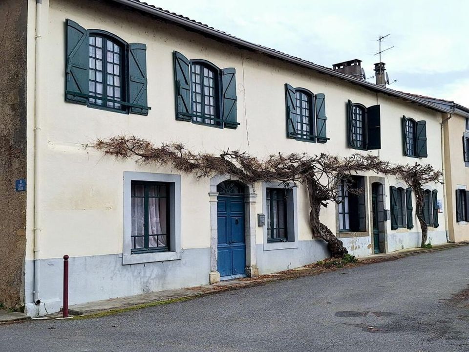 Landsbyhus i Recurt, Hautes-Pyrenees - bilde 1