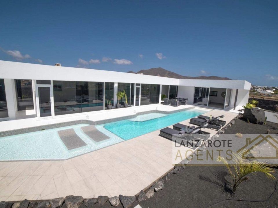 Villa i Playa Blanca (Yaiza), Lanzarote - foto 1