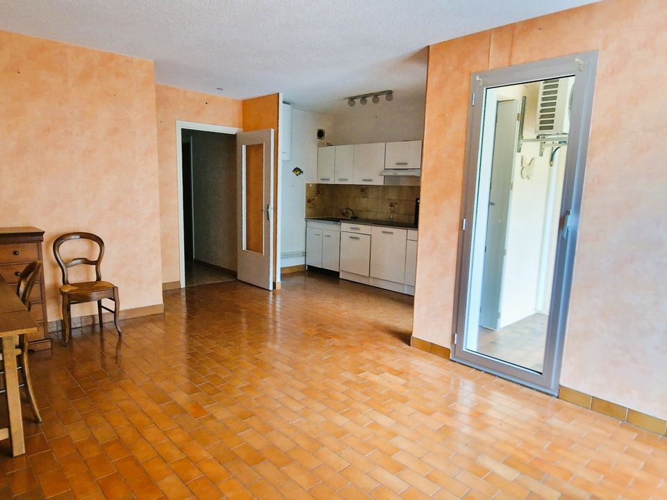 Lejlighed i Amelie-les-Bains-Palalda, Pyrenees-Orientales - foto 1