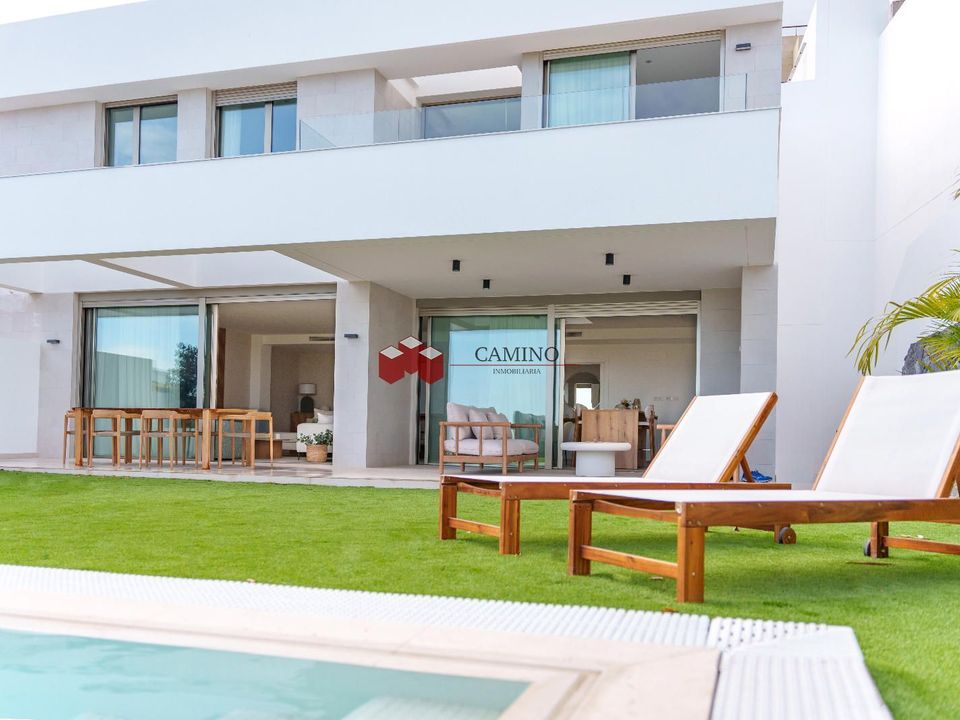 Villa en Las Palmas De Gran Canaria, Gran Canaria - foto 1