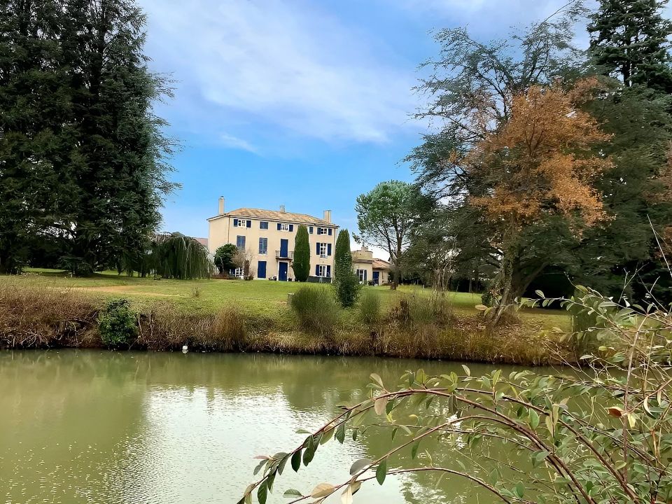 Villa i La Tour-de-Salvagny, Rhone - foto 1