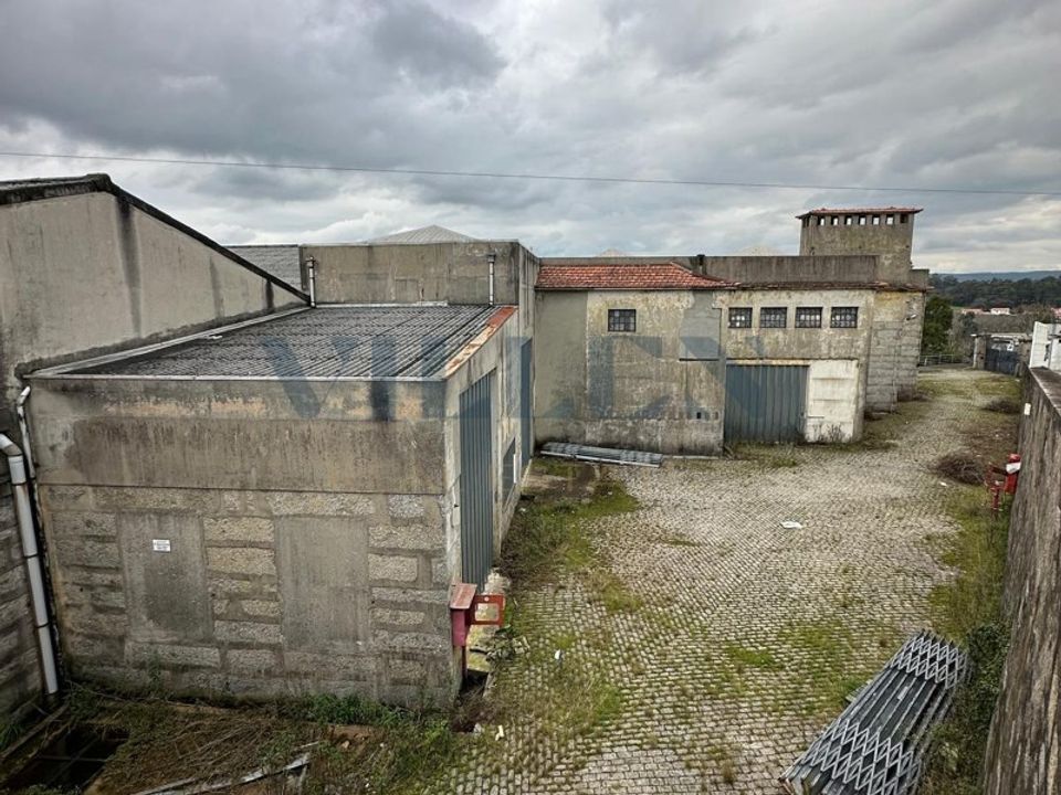 Erhvervsejendom i Rebordoes, Porto - foto 1