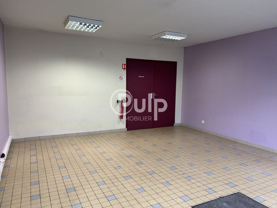 L'establiment comercial a Nœux-les-Mines, Pas-de-Calais - foto 2
