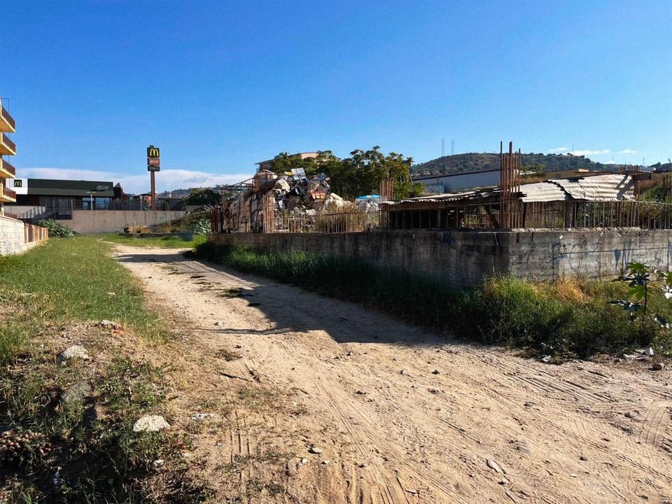 Erhvervsejendom i Reggio di Calabria, Reggio Calabria - foto 1