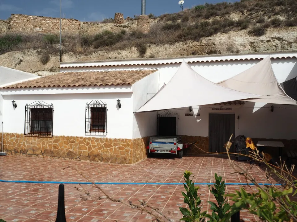 Cave house i Cuevas Del Campo, Granada - bilde 1