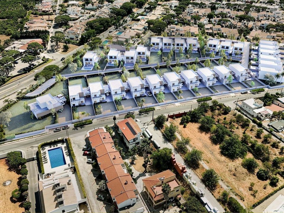 Villa i Quarteira, Faro - foto 1