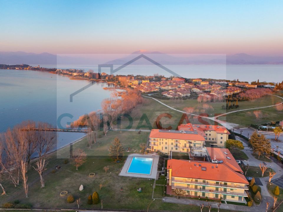 Lejlighed i Sirmione, Brescia - foto 1