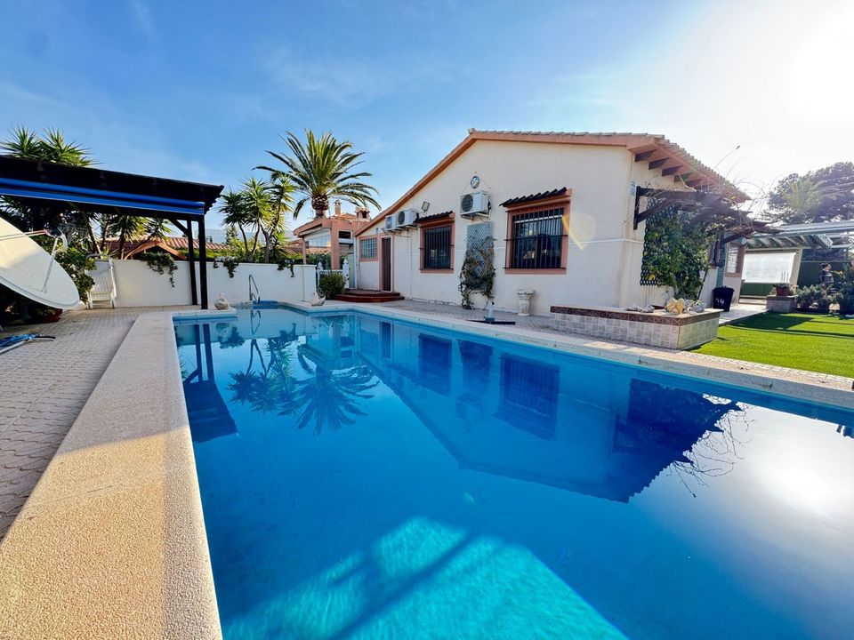 Villa i Cabo Roig, Alicante - foto 1