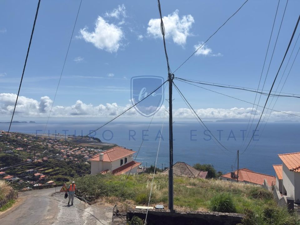Helårsgrund i Santa Cruz, Madeira - foto 1
