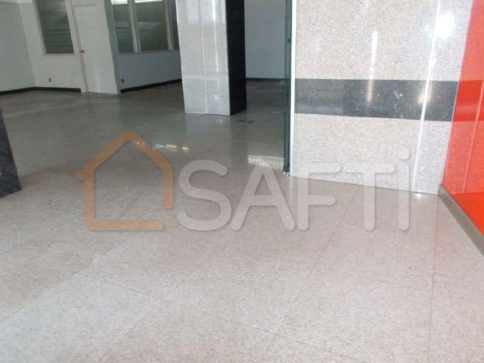 Propiedad comercial en Cortegaca, Aveiro - foto 3