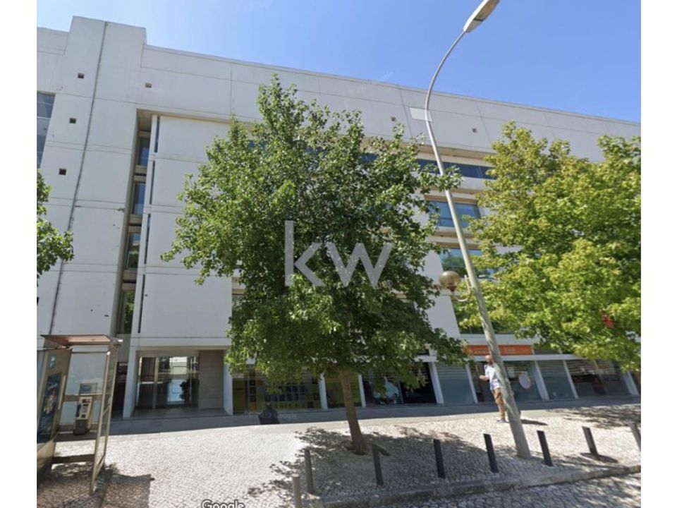 Erhvervsejendom i Alges, Lisbon - foto 2