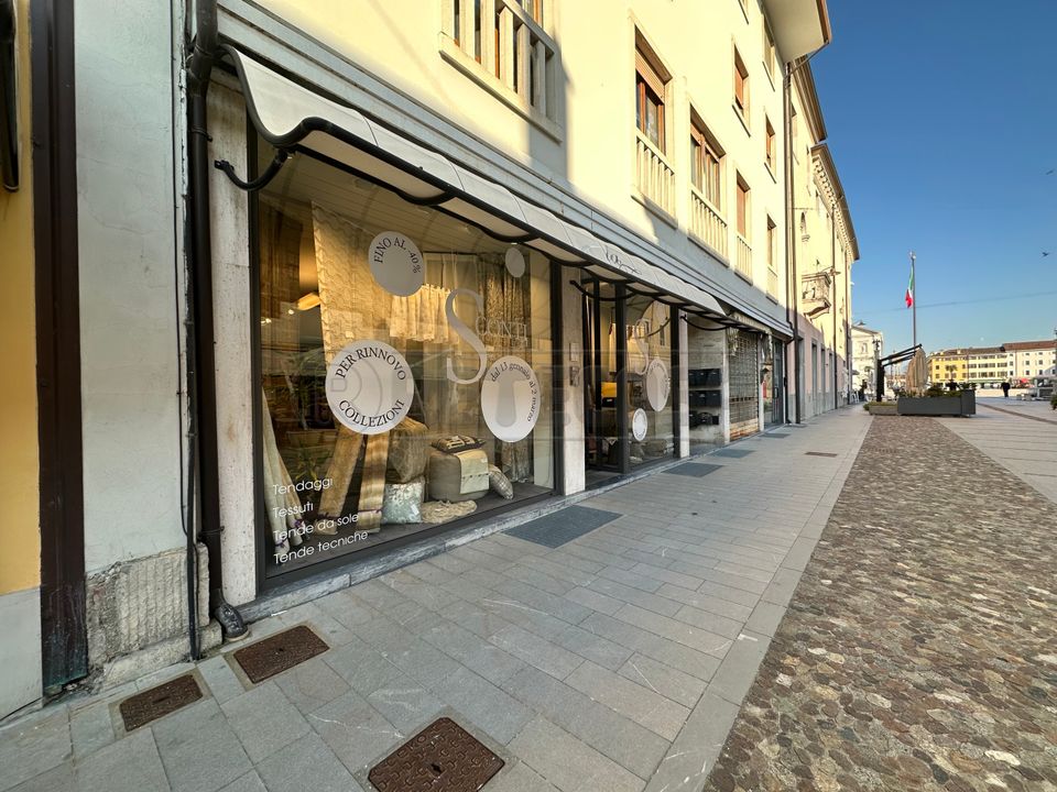 Erhvervsejendom i Palmanova, Udine - foto 4