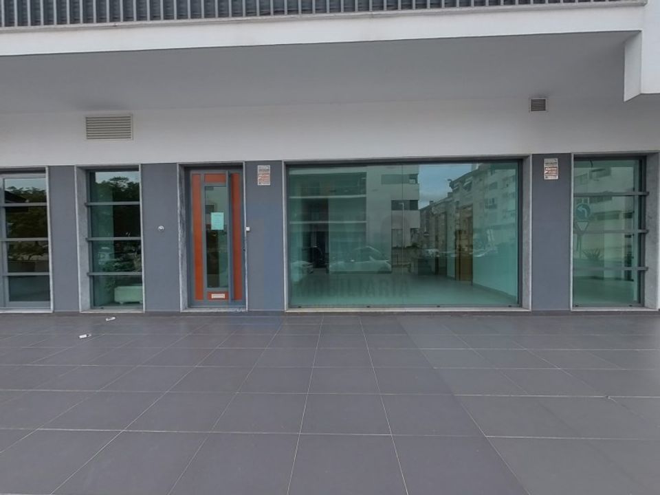 Erhvervsejendom i Odivelas, Lisbon - foto 2