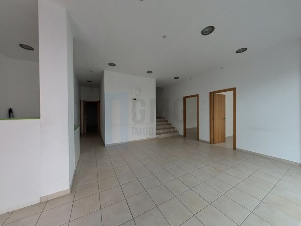 Erhvervsejendom i Odivelas, Lisbon - foto 3