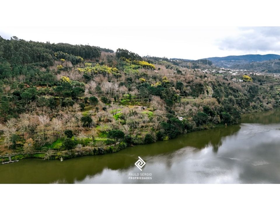 Helårsgrund i Penhalonga e Pacos de Gaiolo, Porto - foto 2
