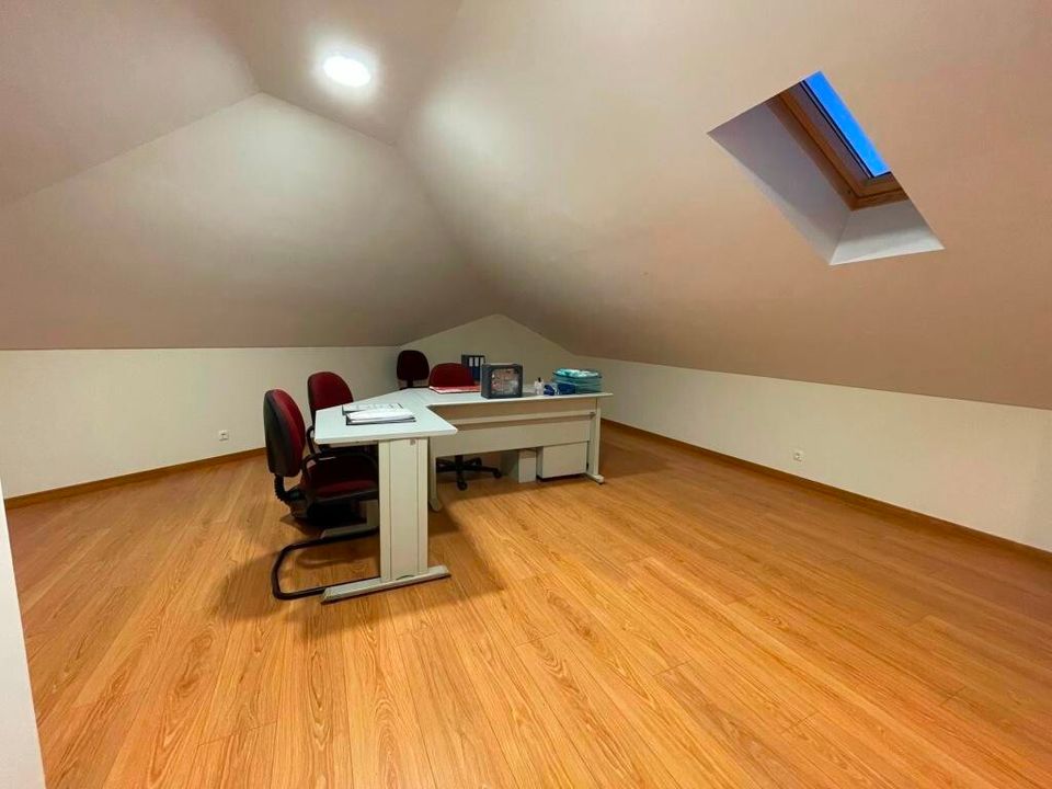 Commercial property in Tomar, Santarem - photo 1