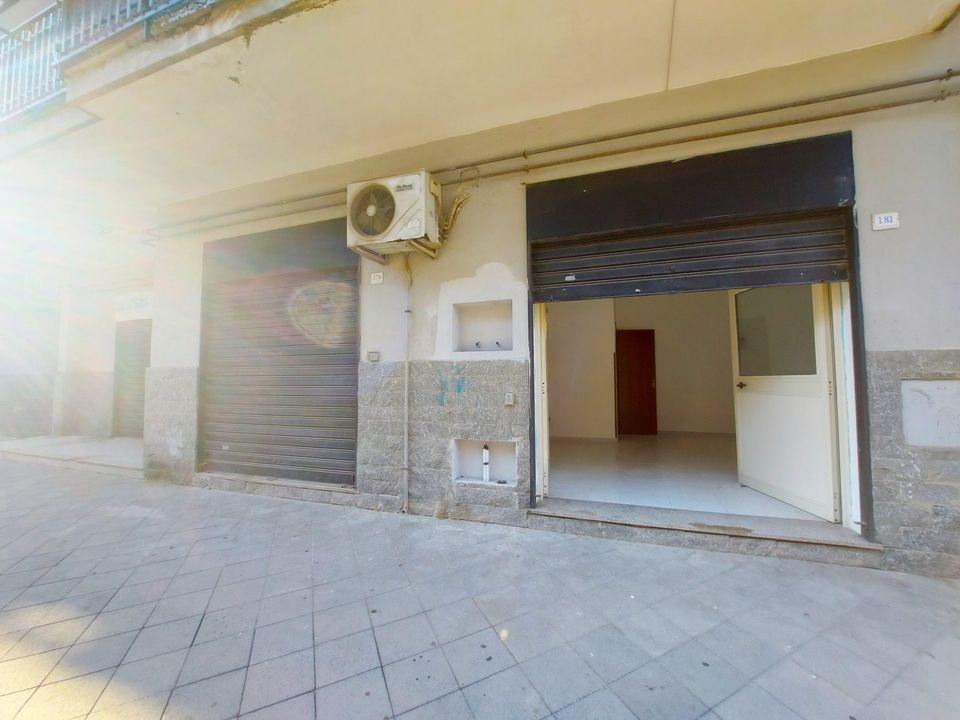Propriedade comercial em Casalnuovo, Naples - foto 2