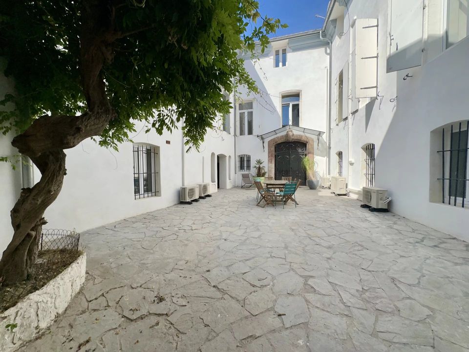 Apartamento em Ille-sur-Tet, Pyrenees-Orientales - foto 1