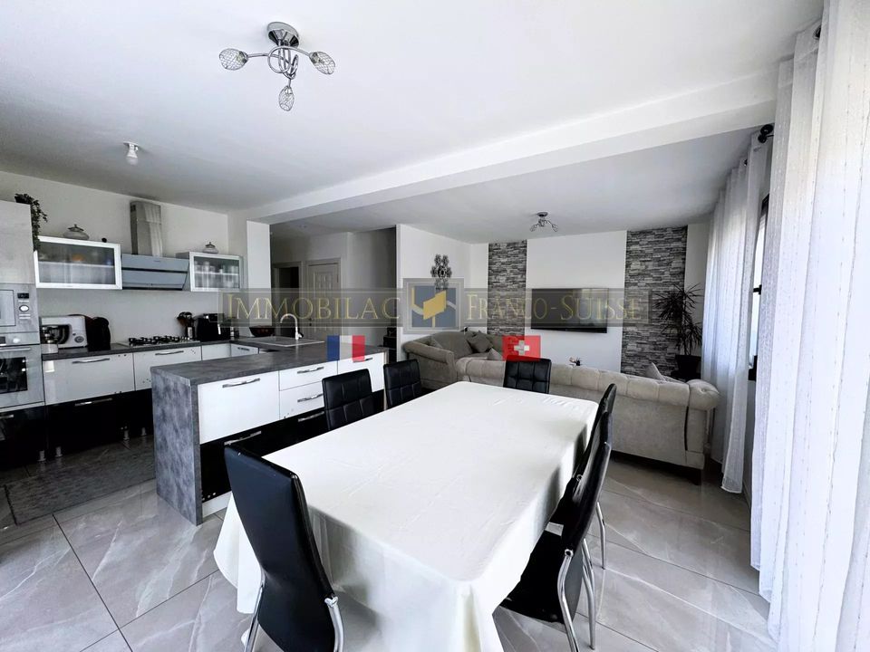 Villa i Scionzier, Haute-Savoie - foto 1