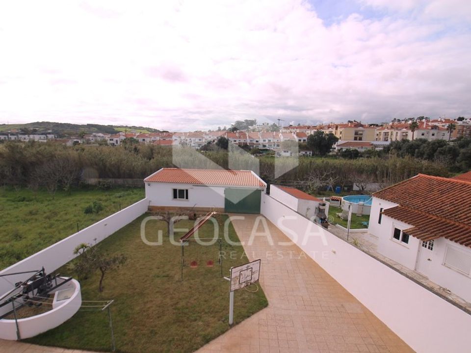 Villa in Rio de Mouro-Estacao, Lisbon - foto 4