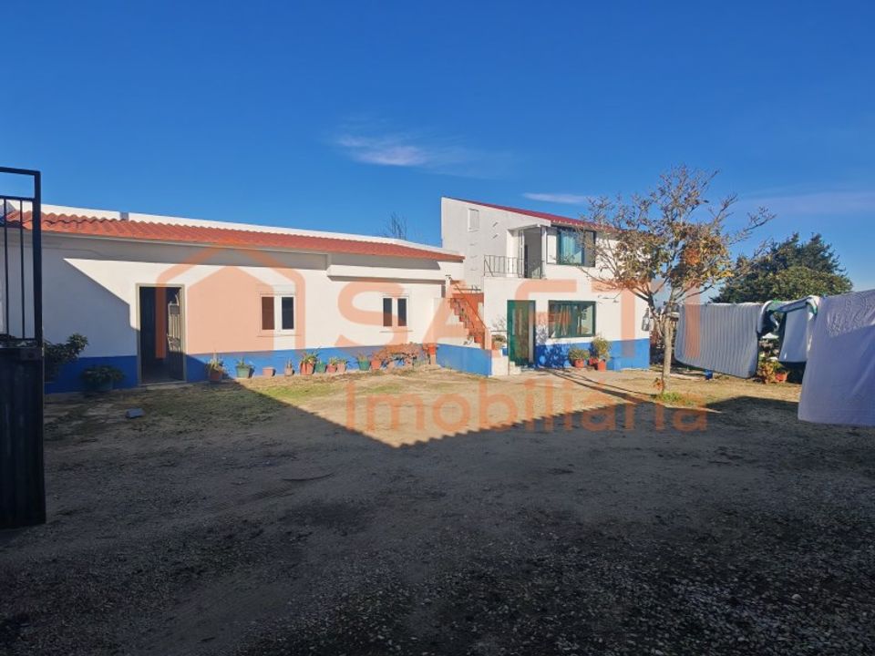 Erhvervsejendom i Alpiarca, Santarem - foto 1