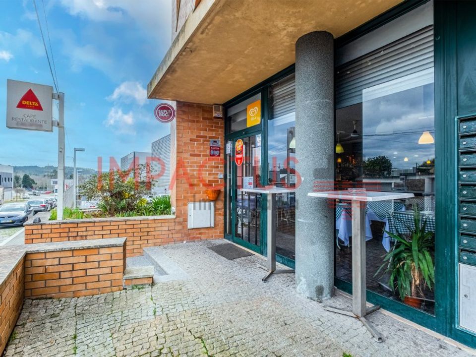 Erhvervsejendom i Maia, Porto - foto 1